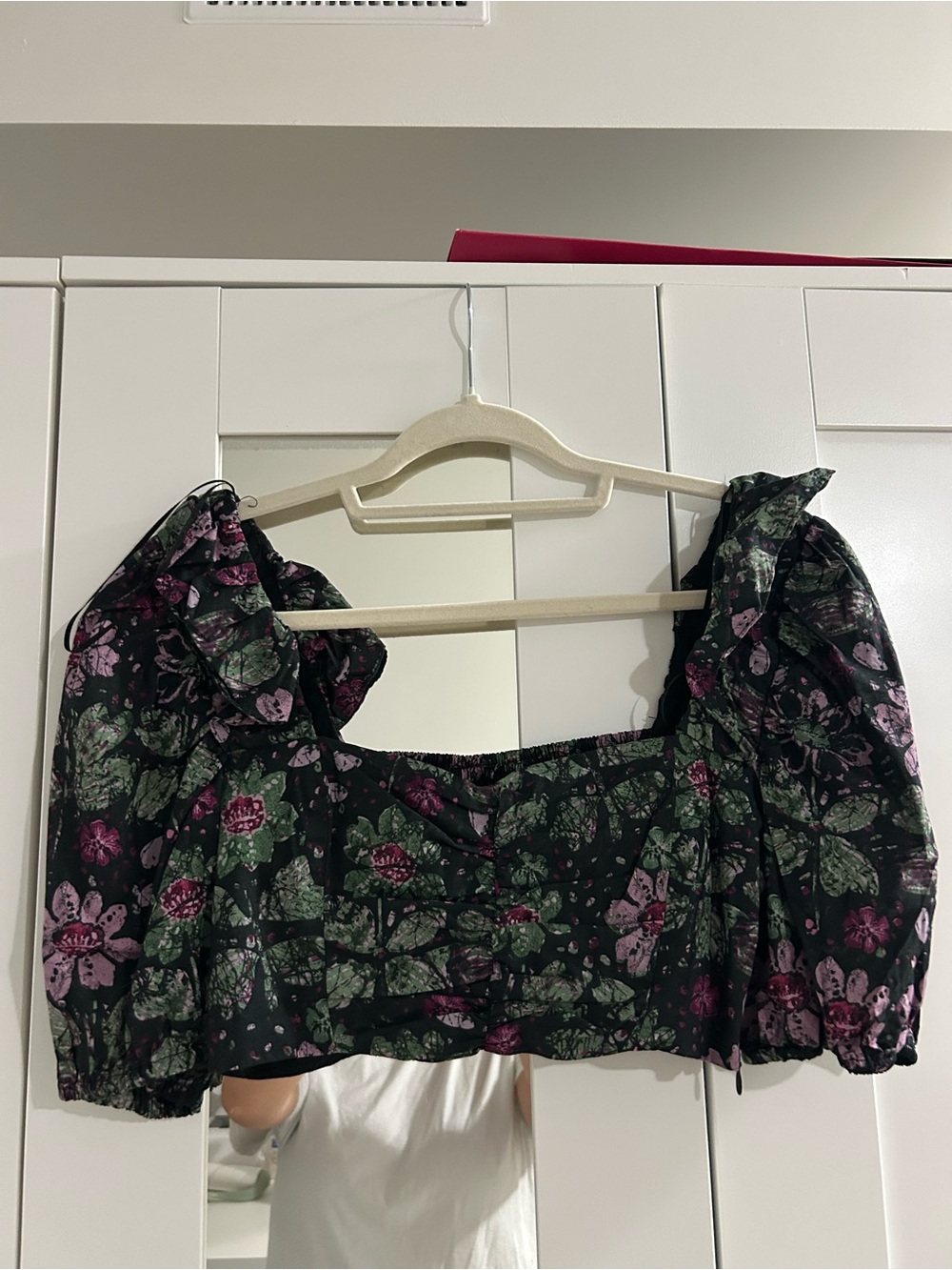 Zara Puff-Sleeve Crop Top - Black with Green & Pink